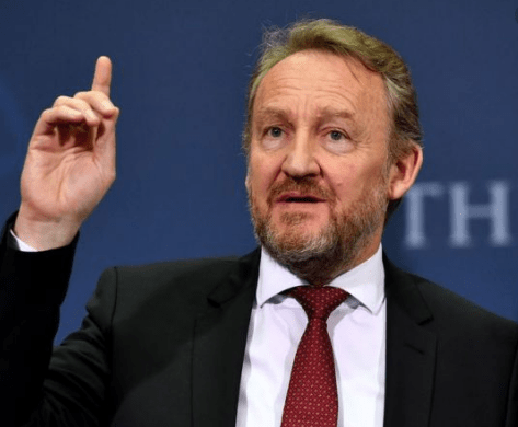 Izetbegović: Dok kritičari pametuju, Novalić radi
