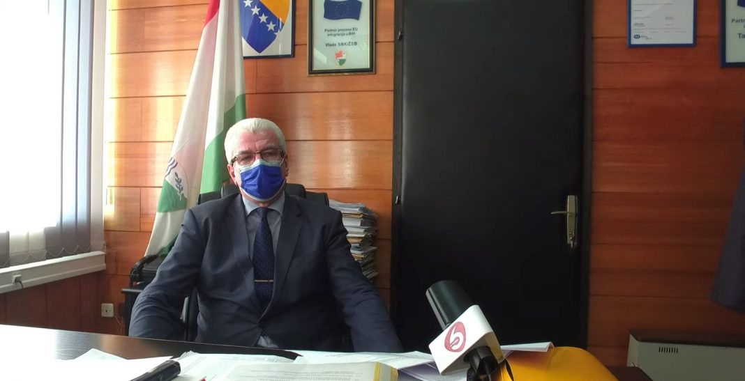(VIDEO) Obraćanje premijera SBK Tahira Lende povodom trenutne situacije u kantonu