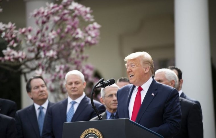Trump naredio da se u SAD otvore džamije, crkve i sinagoge