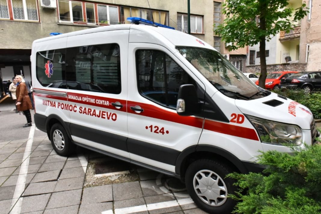 Zaraženi muškarac ponovo pokušao pobjeći, riječ je o uposleniku Delegacije EU