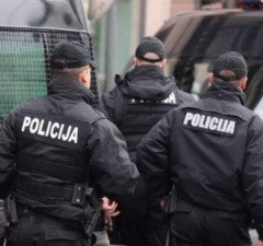 Razbojnici pretukli radnicu u trgovini