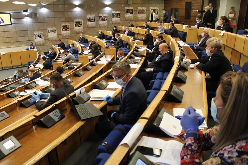 Dom naroda Federalnog parlamenta usvojio zakon o PIO