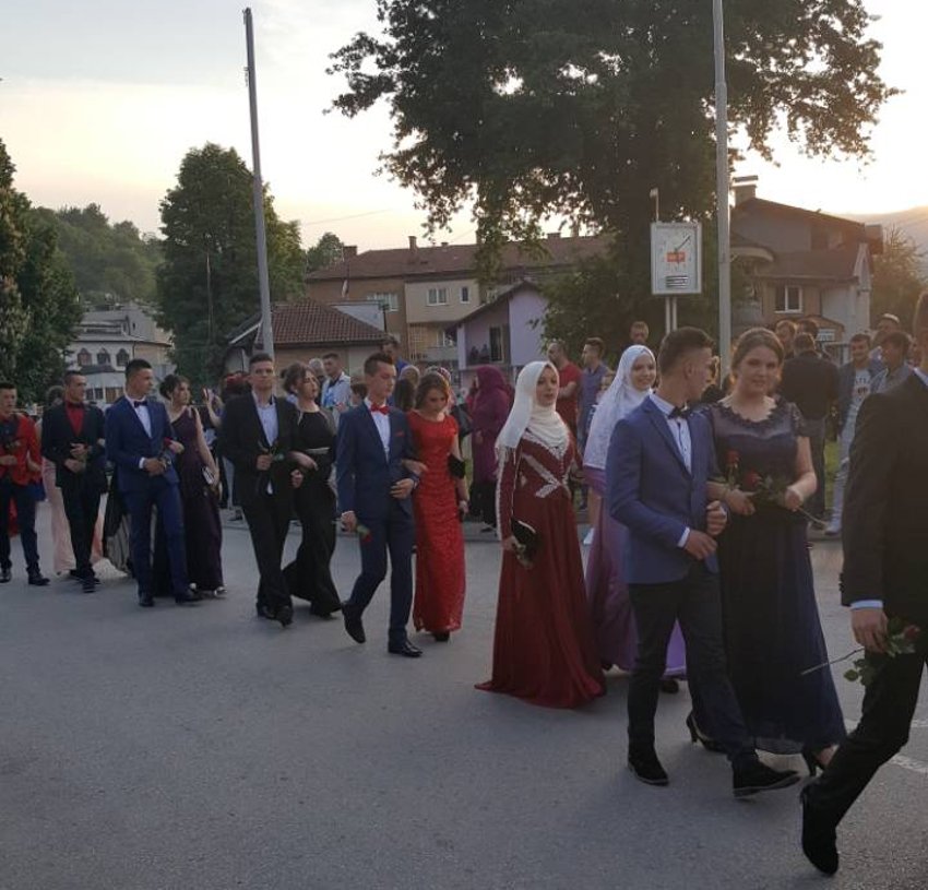 Hoće li maturanti u Novom Travniku ipak imati matursku zabavu i defile?