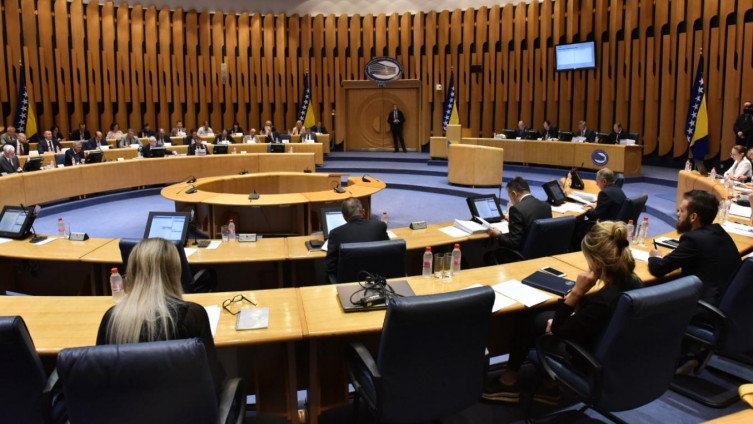 Dom naroda Parlamenta BiH nije razmatrao ukidanje akciza na gorivo