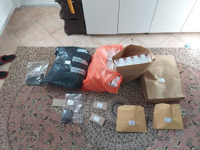 Akcija MUP-a SBK: Pronađena droga, nelegalne cigarete i oružje