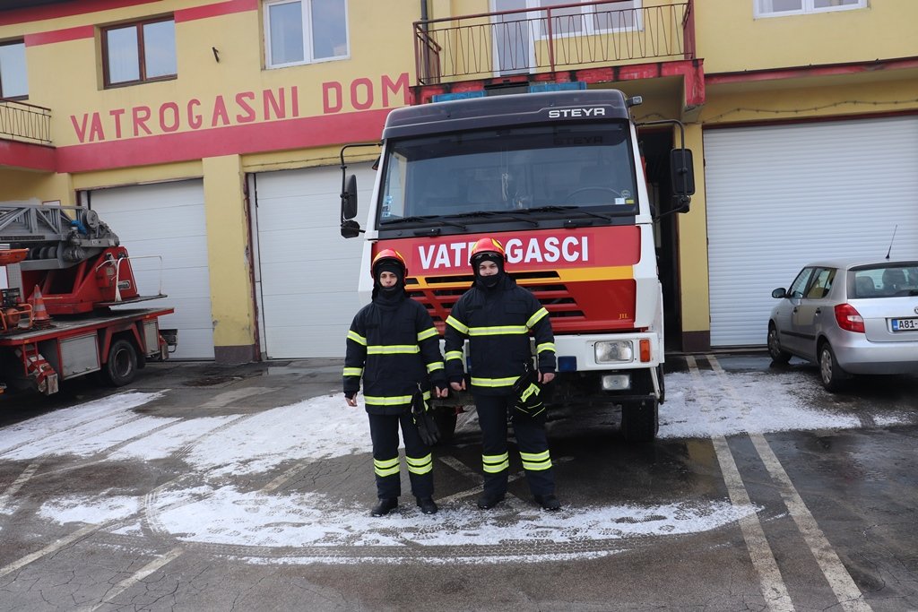 Novotravnički vatrogasci opremljeni novim interventnim odijelima