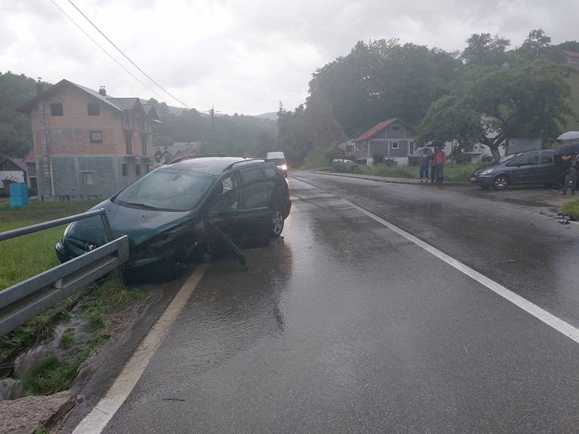 Novi Travnik: Teška saobraćajna nesreća na Vodovodu