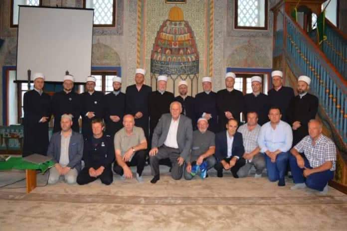 Zajedničkom ikrar dovom ispraćeno 27 budućih hadžija iz Travnika