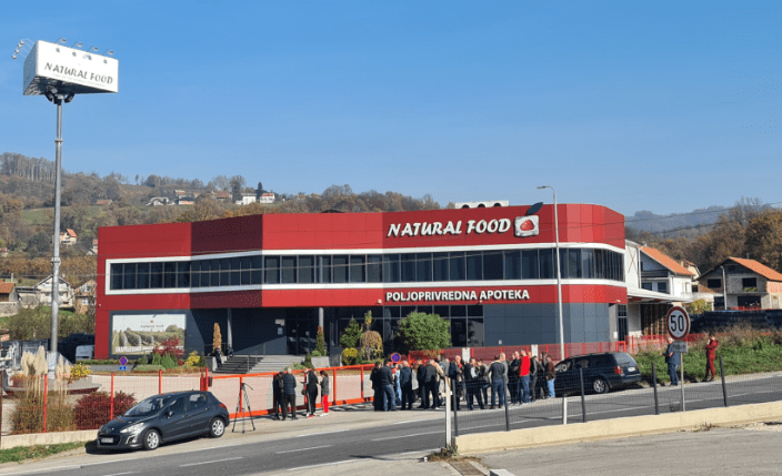 Malinari iz Srednje Bosne održali proteste: Maline predali u julu, pare nisu dobili