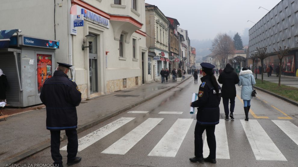 Upozorenje iz MUP-a SBK/KSB za građane povodom Božićnih i Novogodišnjih praznika