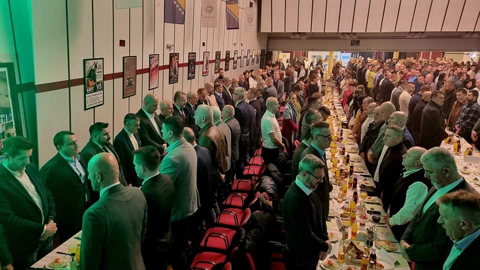 U organizaciji SDA u Travniku održana manifestacija, gost bio Bakir Izetbegović