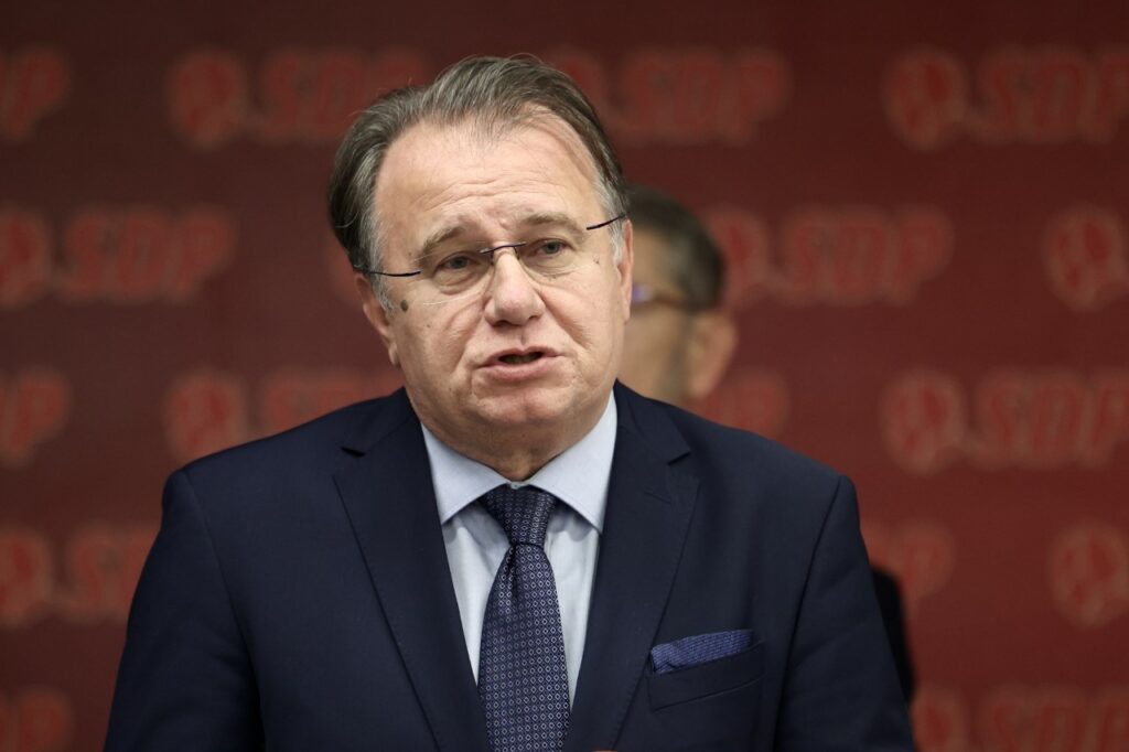 Ovo je konačna lista imena budućih federalnih ministara koji danas čekaju potvrdu