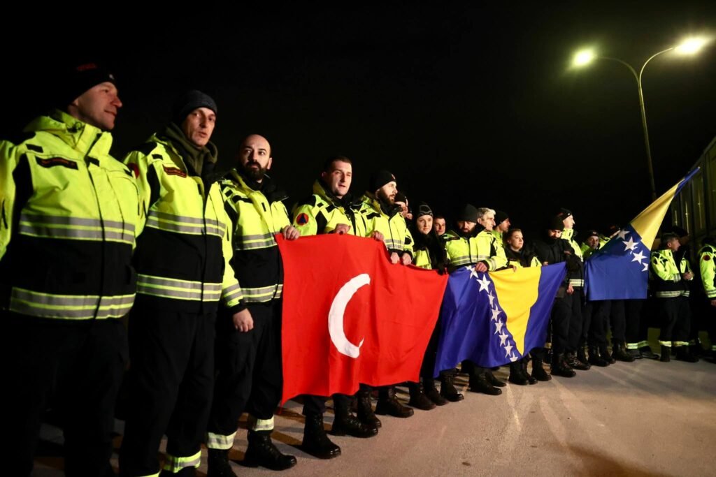 Prva ekipa spasilaca iz Federacije BiH krenula za Tursku, pomoći će u traženju preživjelih