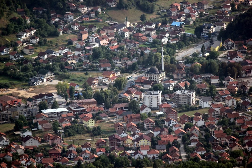 Prelijepa priča: Djevojčica iz Turbeta donirala 50 KM iz svoje ušteđevine za narod u Gazi