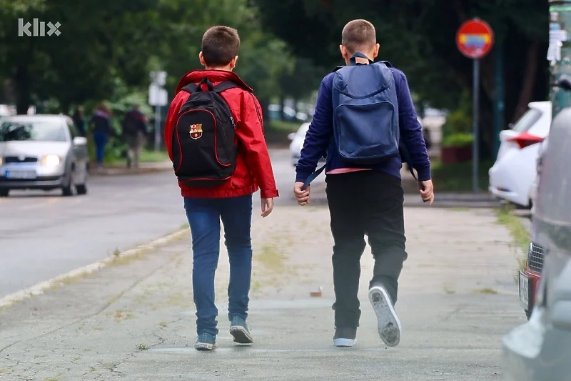 Učenicima od 1. do 5. razreda u FBiH osigurani besplatni udžbenici