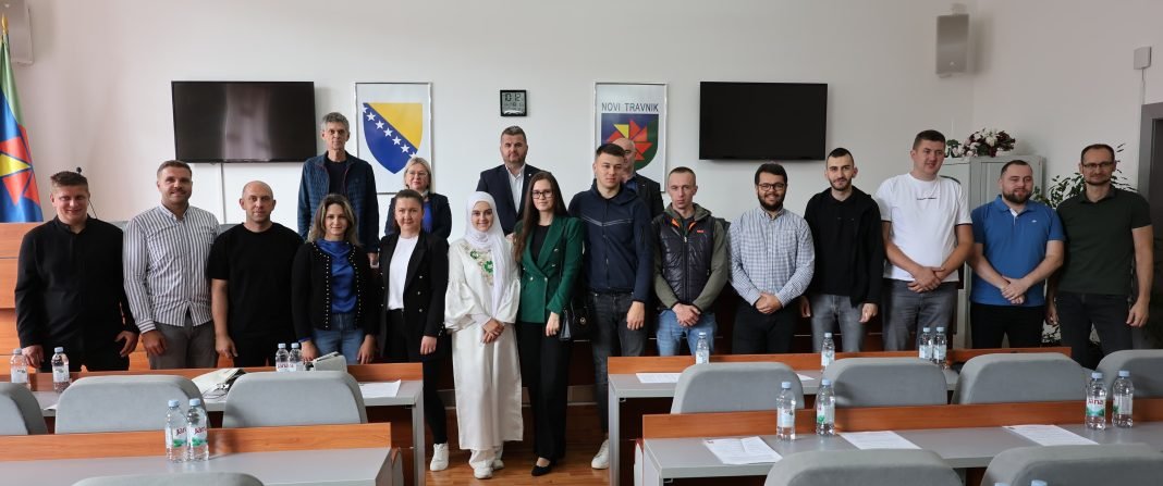 Novi Travnik: Deset mladih poduzetnika potpisalo ugovore za pokretanje StartUP-a