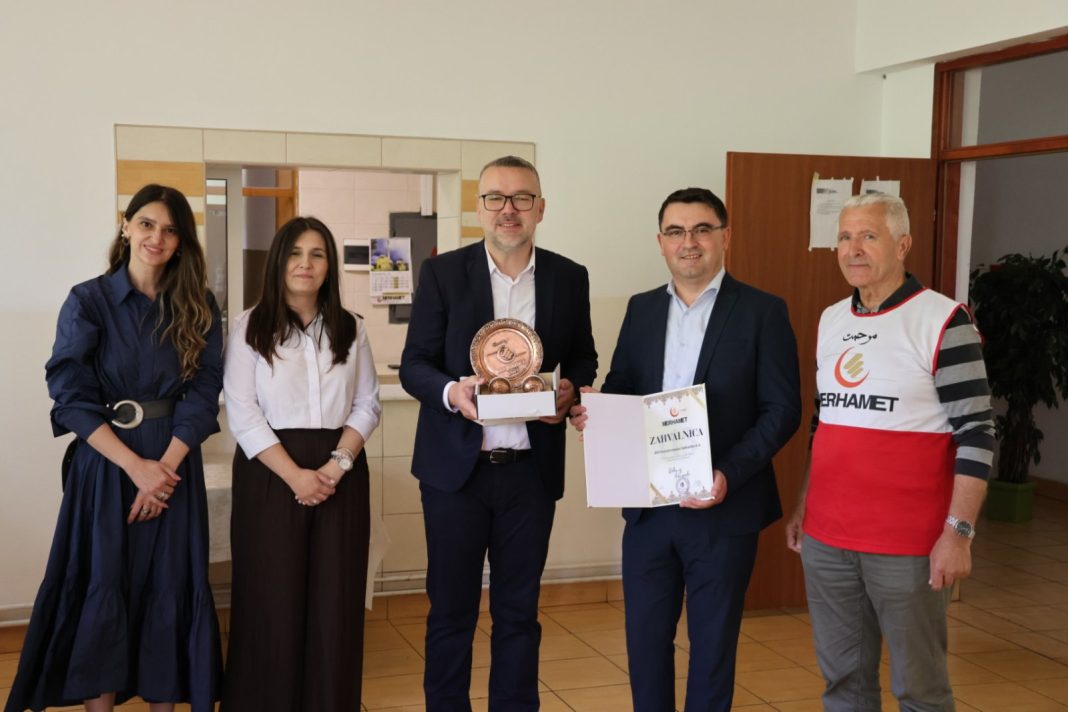 “Merhametovoj” narodnoj kuhinji u Novom Travniku uručena vrijedna donacija